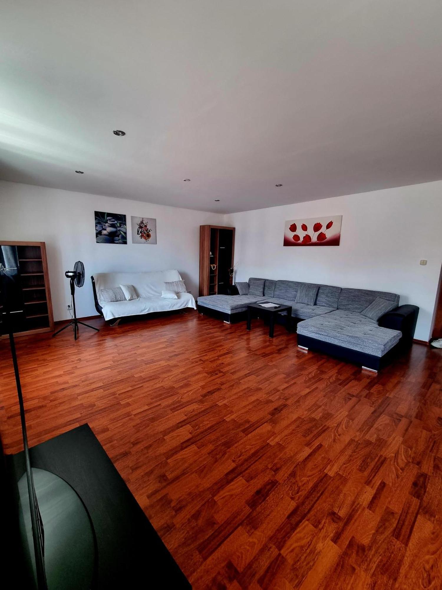 Apartment Big Huge Center 84m Nivy Bratislava